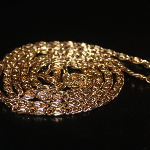 Gold 32" Linked Chain beautiful double or single - Picture 4 of 11